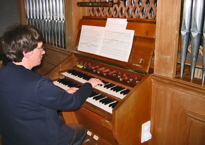 Sound - examples / Therese Jordi, organist / Photo: Heinz Rieder