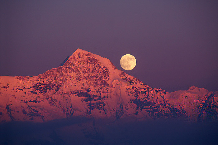 Mond über dem Mönch / Foto: Fritz Bieri