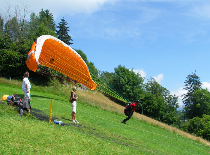 Flugschule Ikarus Interlaken / Start / Foto: Heinz Rieder