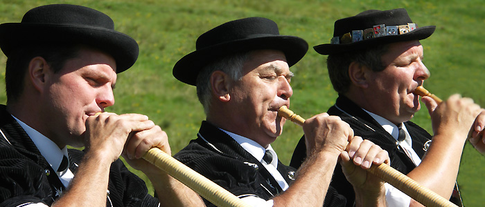 Alphornblser Franz Grossniklaus und Andy Fuhrer