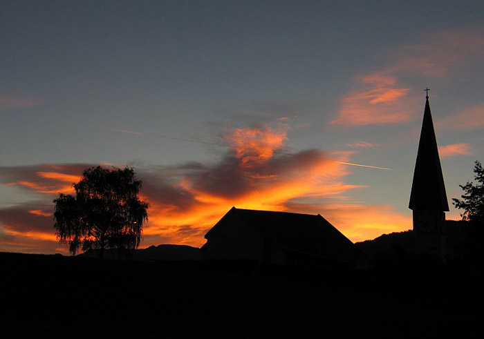 Sonnenuntergang mit Kiche / Foto: Fritz Bieri