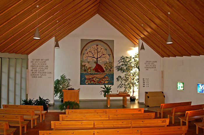 Kirche Faulensee innen / Foto: Fritz Bieri